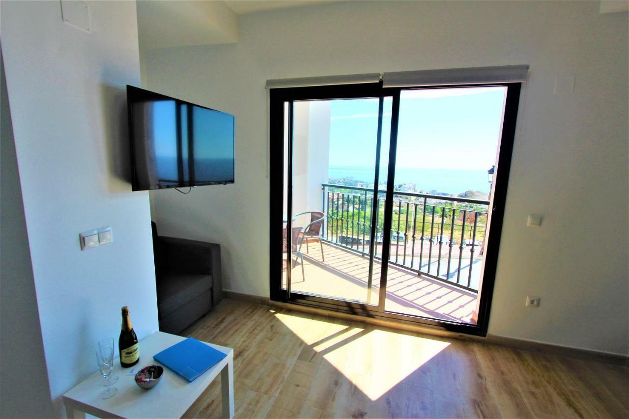 Apartamento Pueblo - Excelente Conexión Wifi - Piscina Abierta - Fantasticas Vistas - Parking Gratis