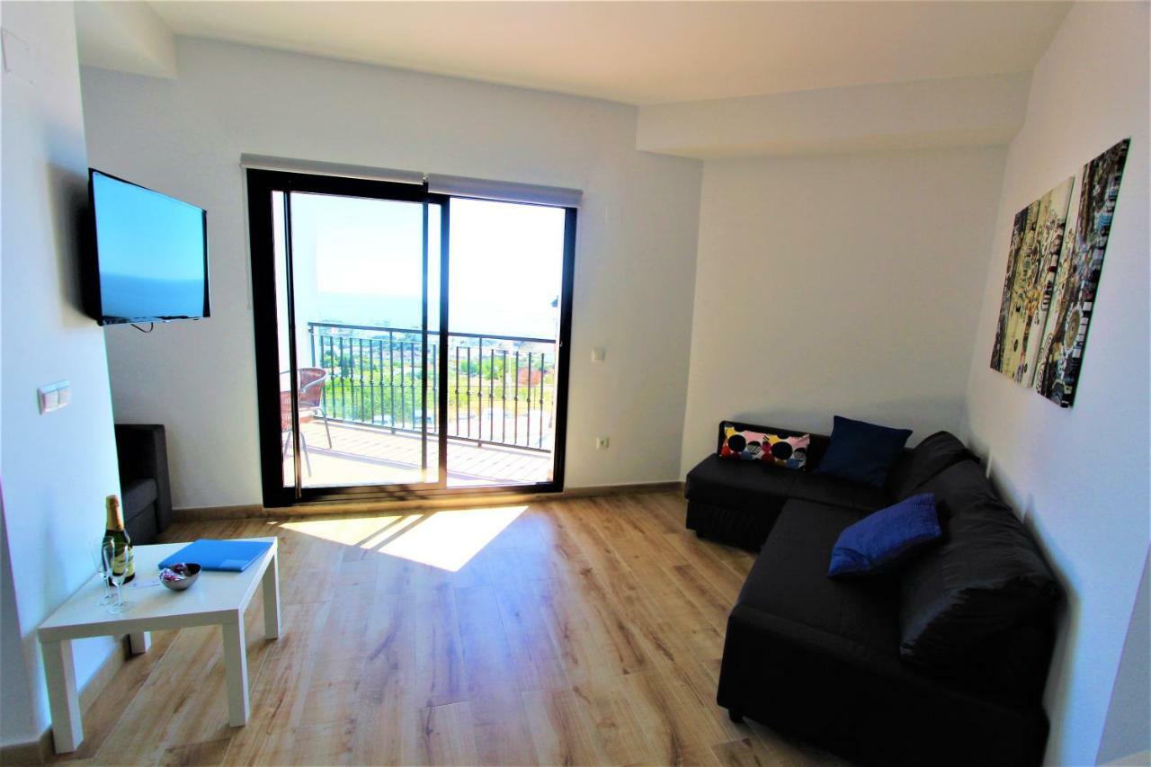 Pueblo - Excelente Conexión Wifi - Piscina Abierta - Fantasticas Vistas - Parking Gratis * Benalmádena