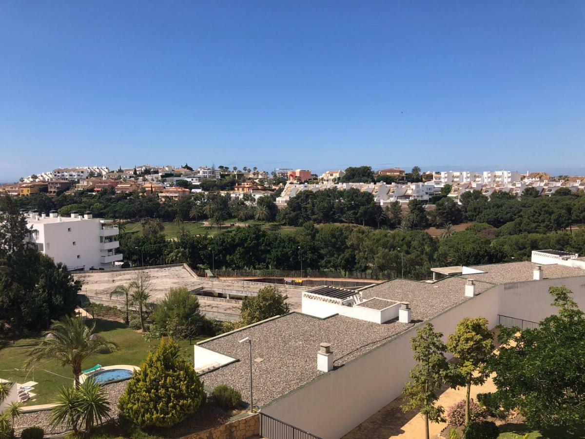 Piso Completo De Lujo En Urb. Torrequebrada Golf Apartment