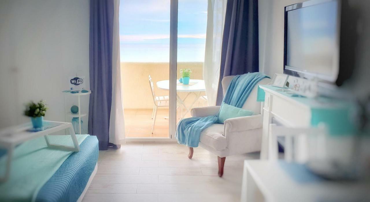Apartment El Estudio De La Playa Benalbeach Holidays Deluxe