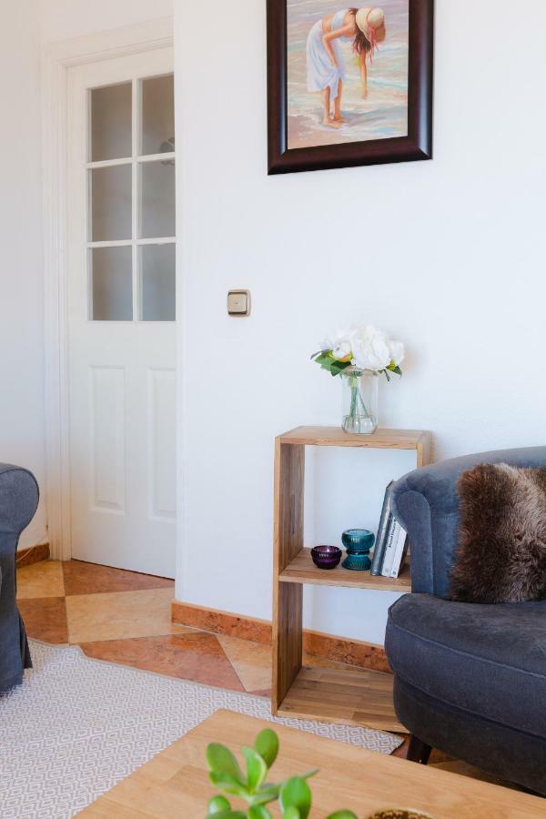 Apartamento En Primera Linea De Playa En * Benalmadena
