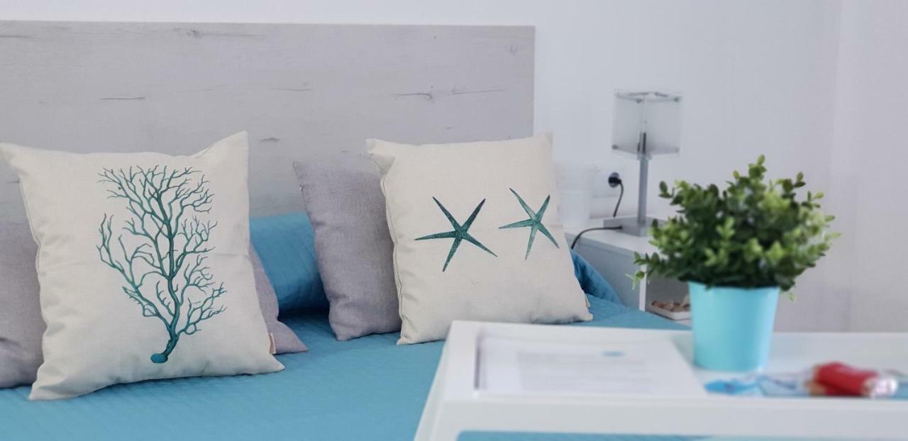 El Estudio De La Playa Benalbeach Holidays Deluxe *