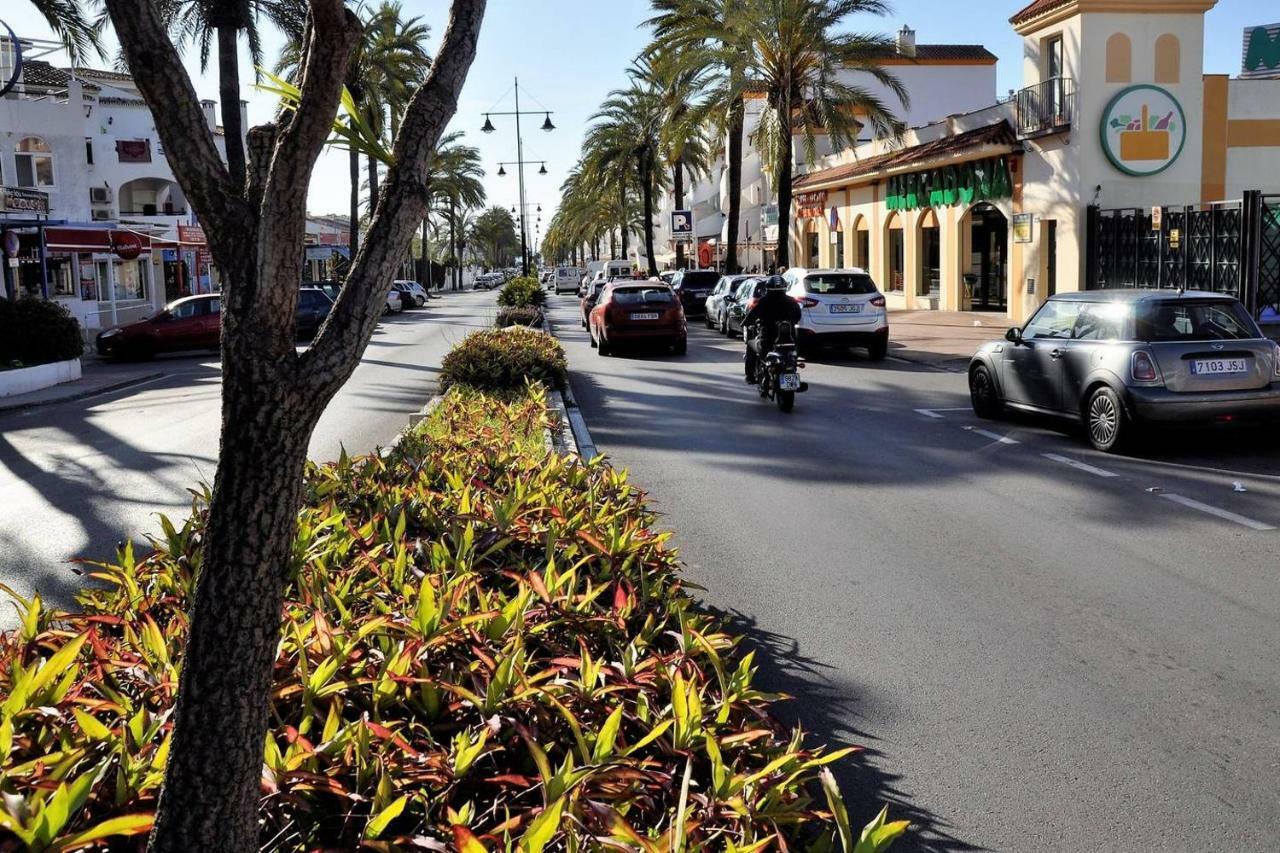 Apartment Holidays In Pueblo Evita Benalmádena