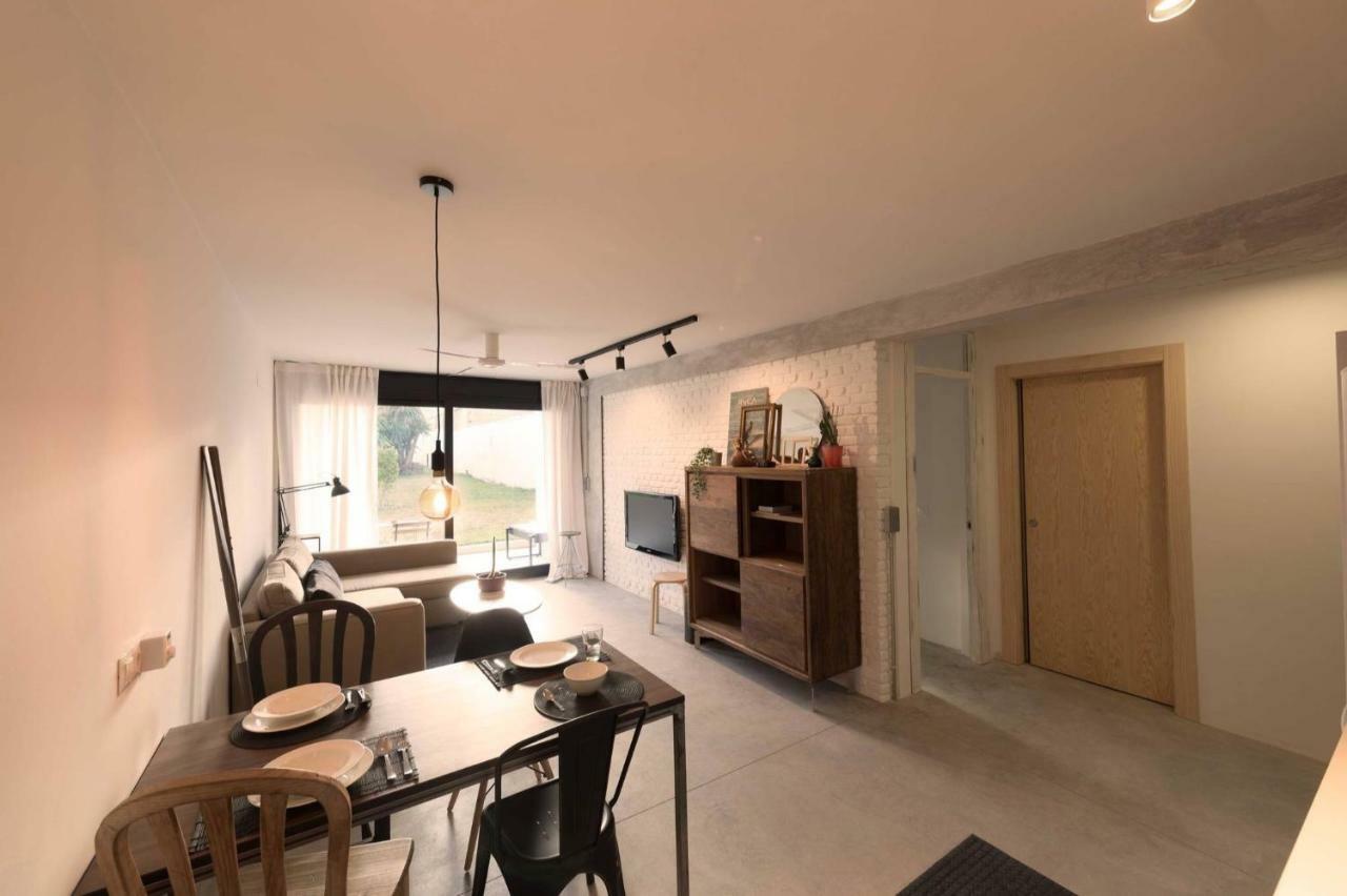Views Apartment *