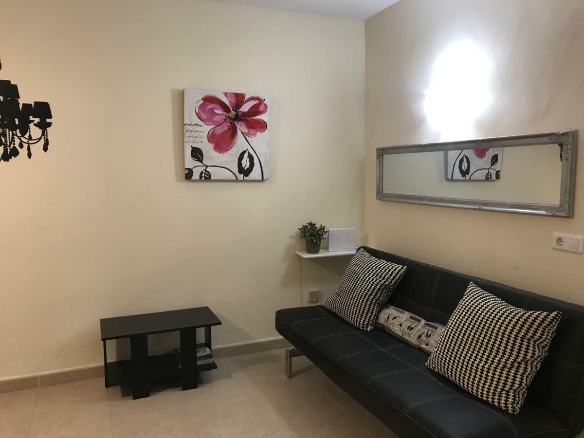 Apartment 14 Avenida Marysol, Benalmadena,costa Del Sol. *