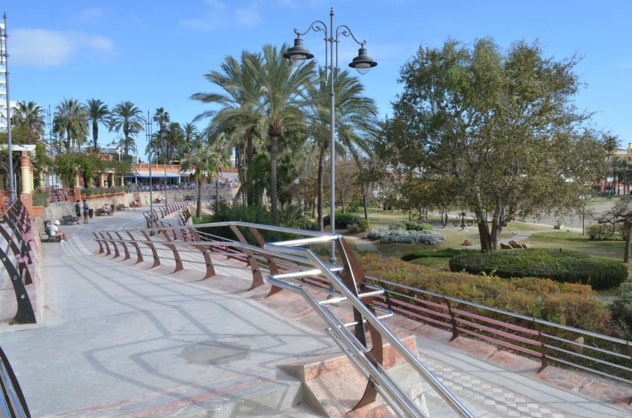 1ª Linea Playa, Edificio Diana Ii, Wifi, Puerto Marina. Apartment Benalmadena