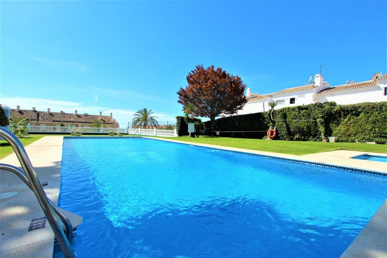 Apartment Los Cisnes - 2º Linea De Playa - Perfecta Ubicacion Benalmadena