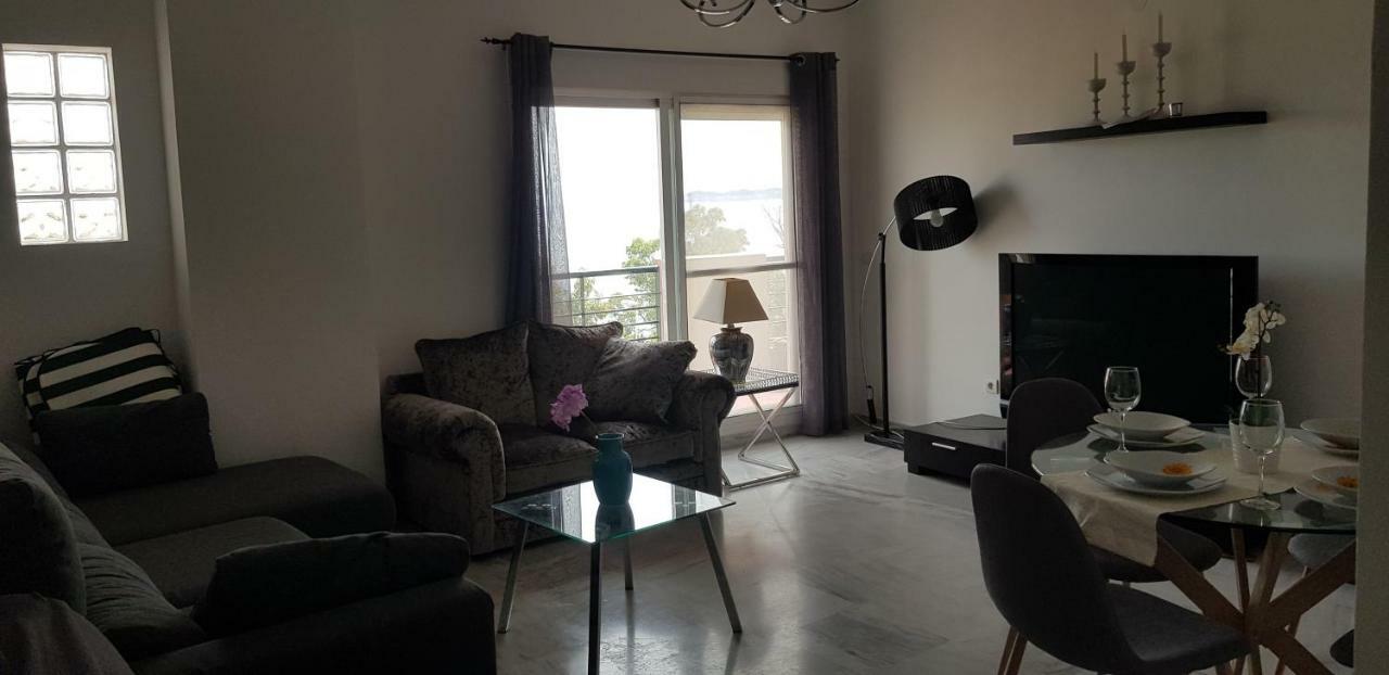 Calaquebrada Apartment *