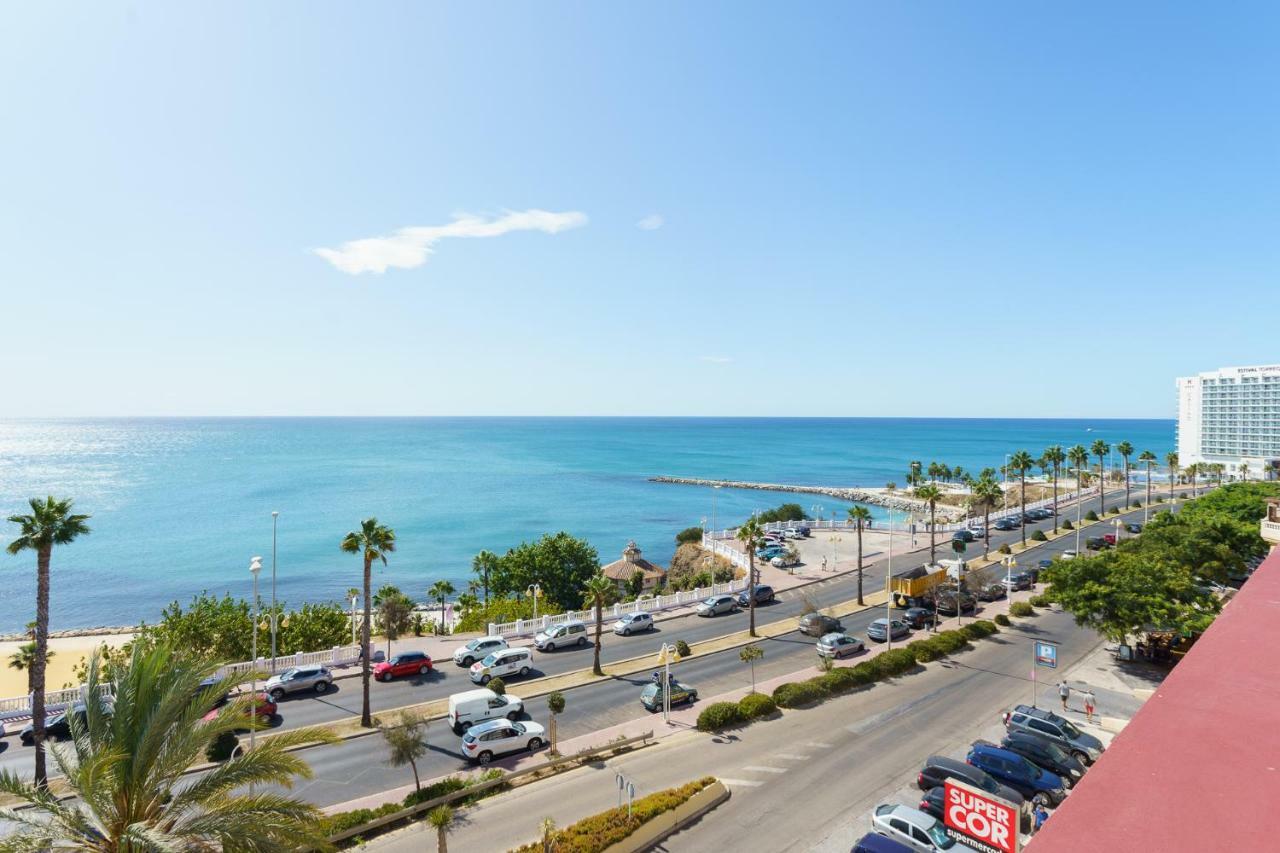 Spacious Beachfront Flat With Sea Views And Private Indoor Parking Benalmádena