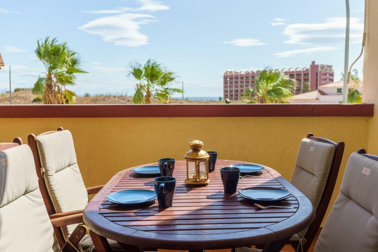 Spacious Beachfront Flat With Sea Views And Private Indoor Parking