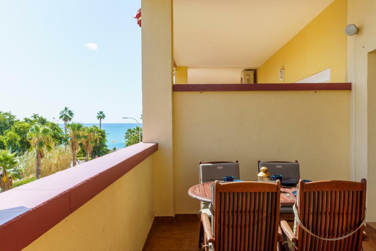 Spacious Beachfront Flat With Sea Views And Private Indoor Parking * Benalmádena