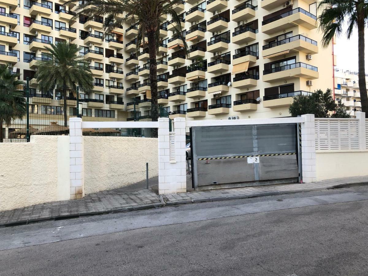 Primera Linea De Playa En , Vistas Al Mar, Aloha Playa, Malaga Apartamento *