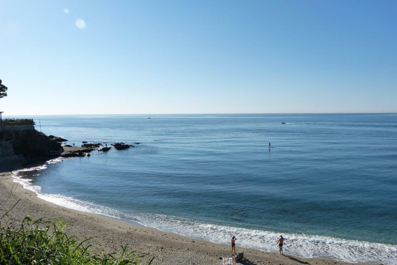 Sunny Sea View Apartment! *