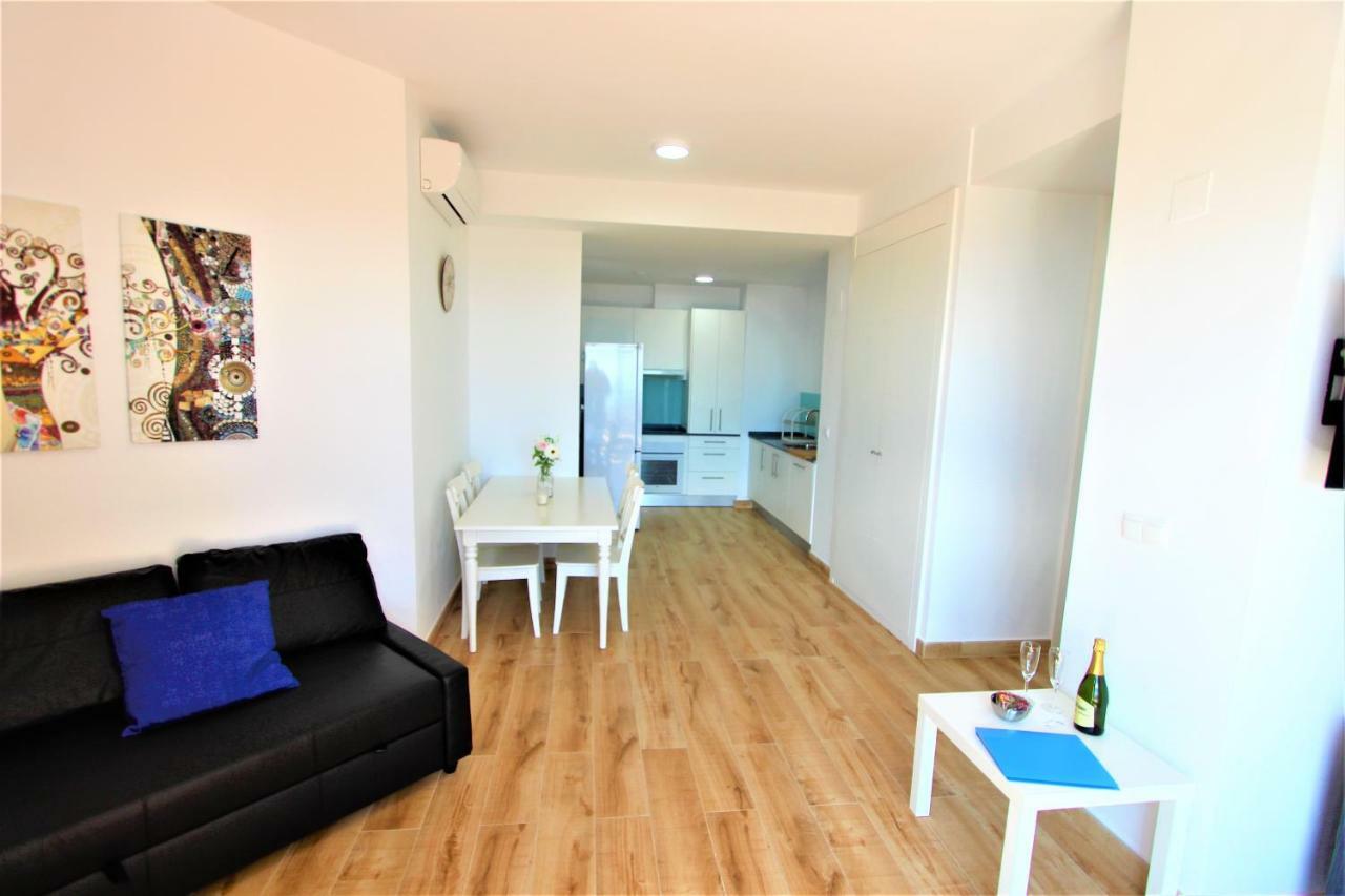 Pueblo - Excelente Conexión Wifi - Piscina Abierta - Fantasticas Vistas - Parking Gratis Apartamento