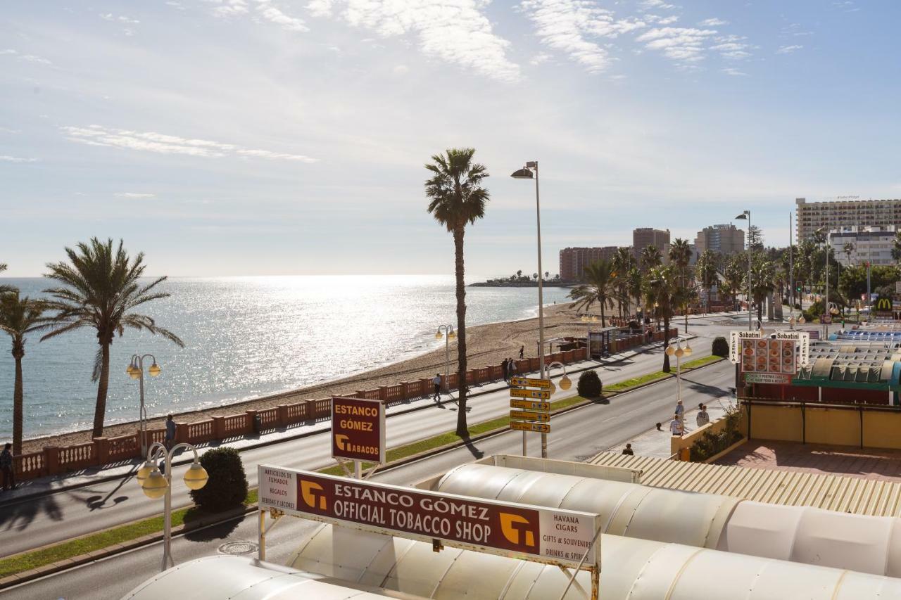 Apartamento En Primera Linea De Playa En * Benalmadena