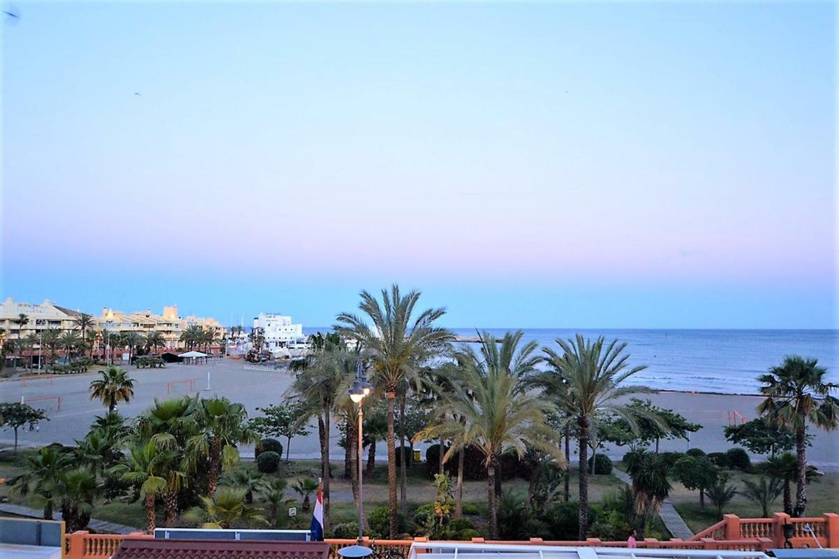 Apartment Beachfront Ole Playa *