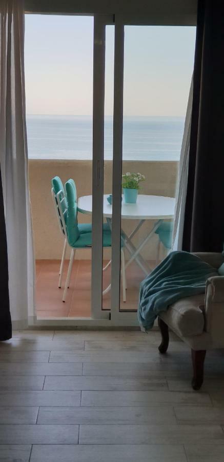 Apartment El Estudio De La Playa Benalbeach Holidays Deluxe *