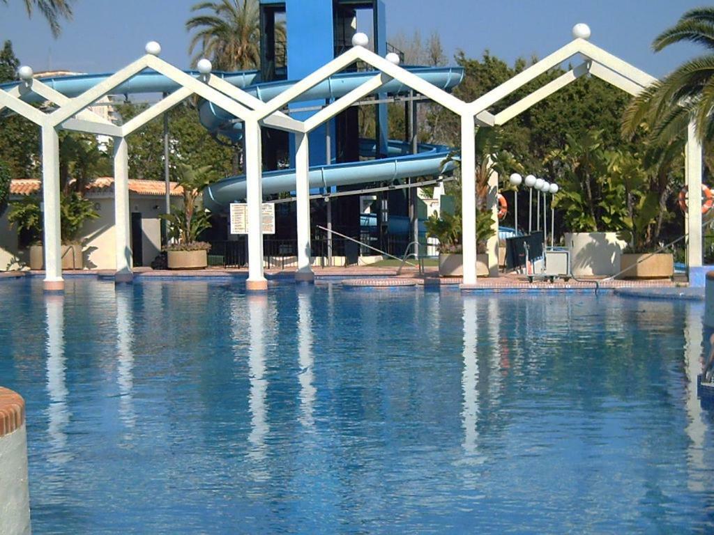 Benalbeach, 1103 *