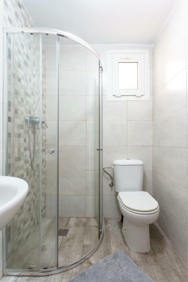 Spacious Beachfront Flat With Sea Views And Private Indoor Parking Apartamento *