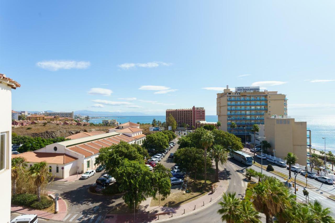 Spacious Beachfront Flat With Sea Views And Private Indoor Parking Apartamento
