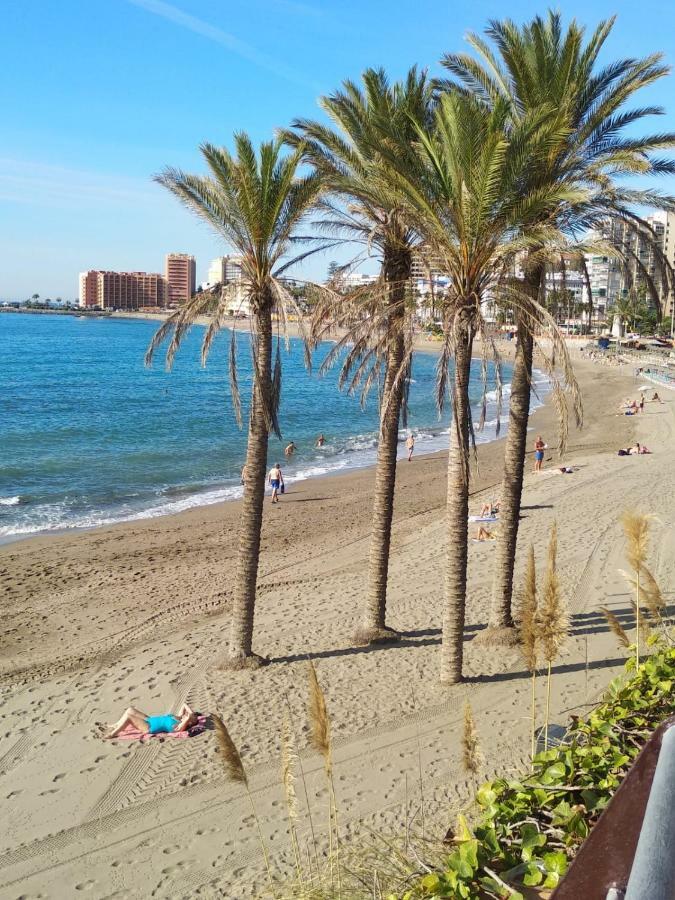 Ana Junto A La Playa Benalmadena