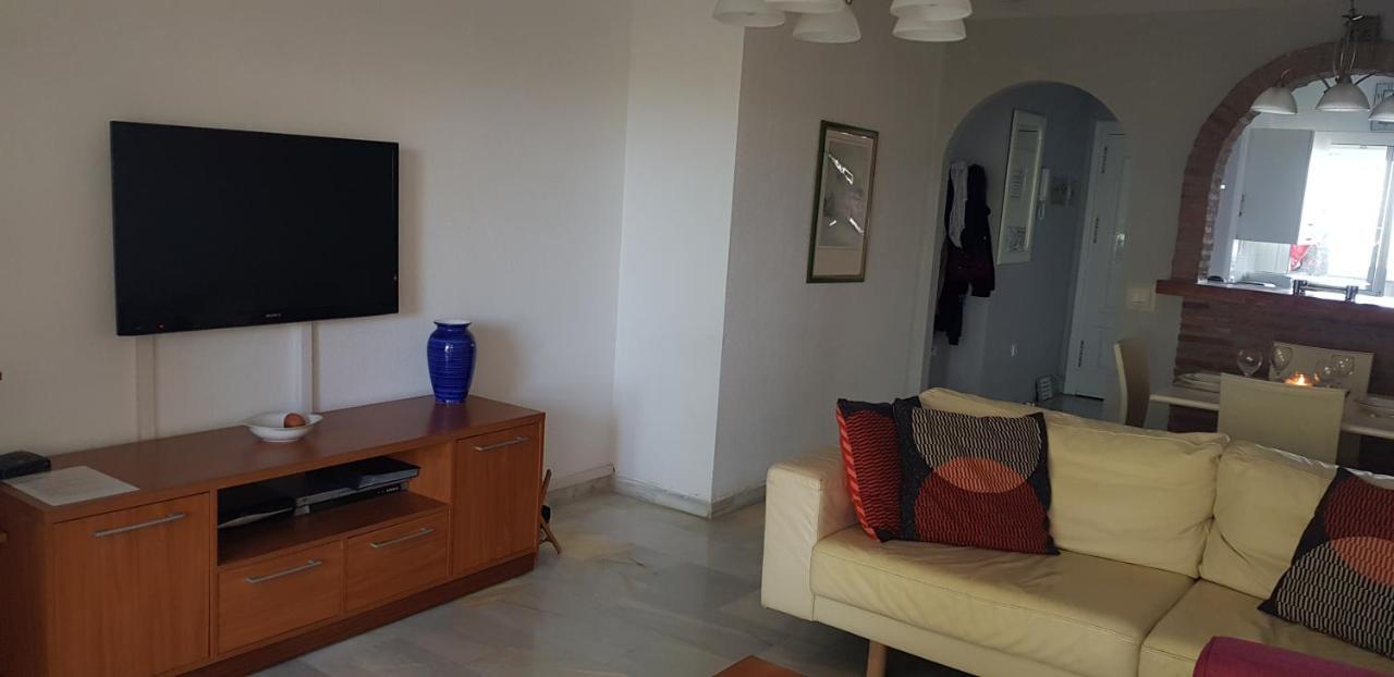Gamonal Apartment, Calle Sagitario 3 Appartement