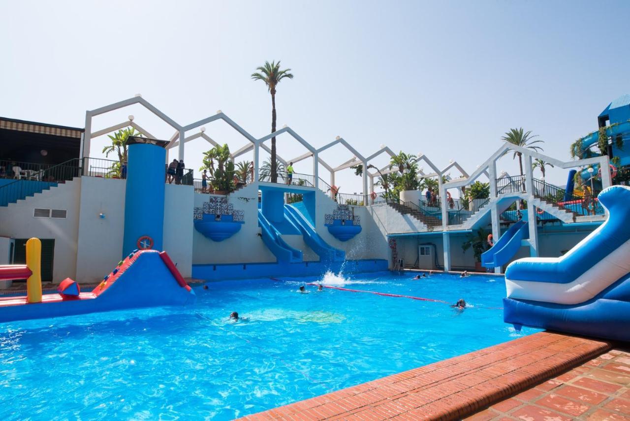 Benal Beach Sea Front Holiday Apartment