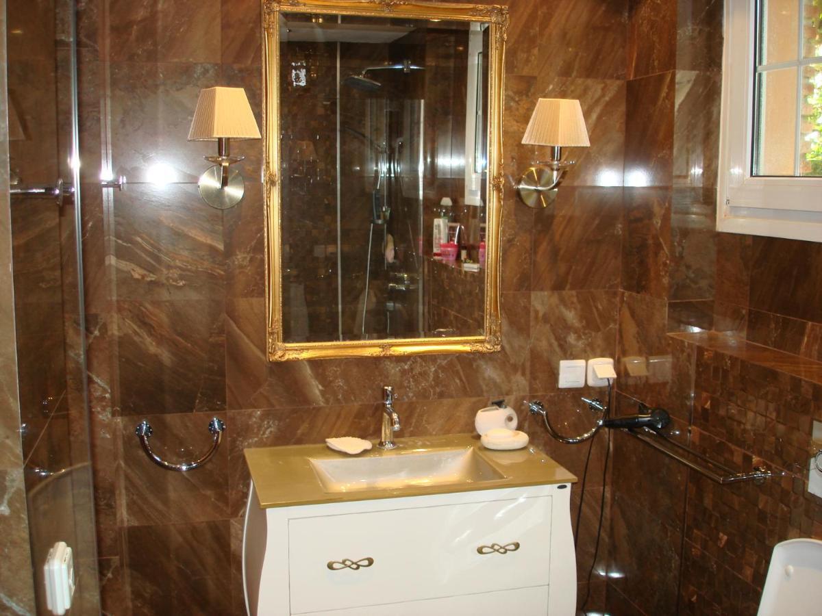 With Heated Private Pool, Sea View& Turkish Sauna Villa Benalmádena