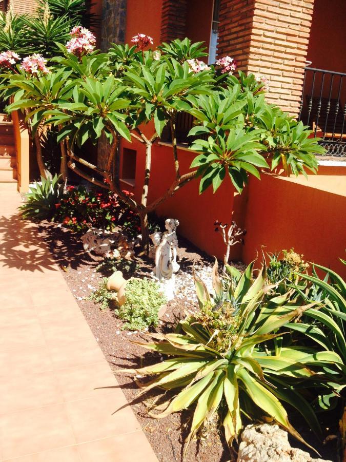 With Heated Private Pool, Sea View& Turkish Sauna Villa Benalmádena