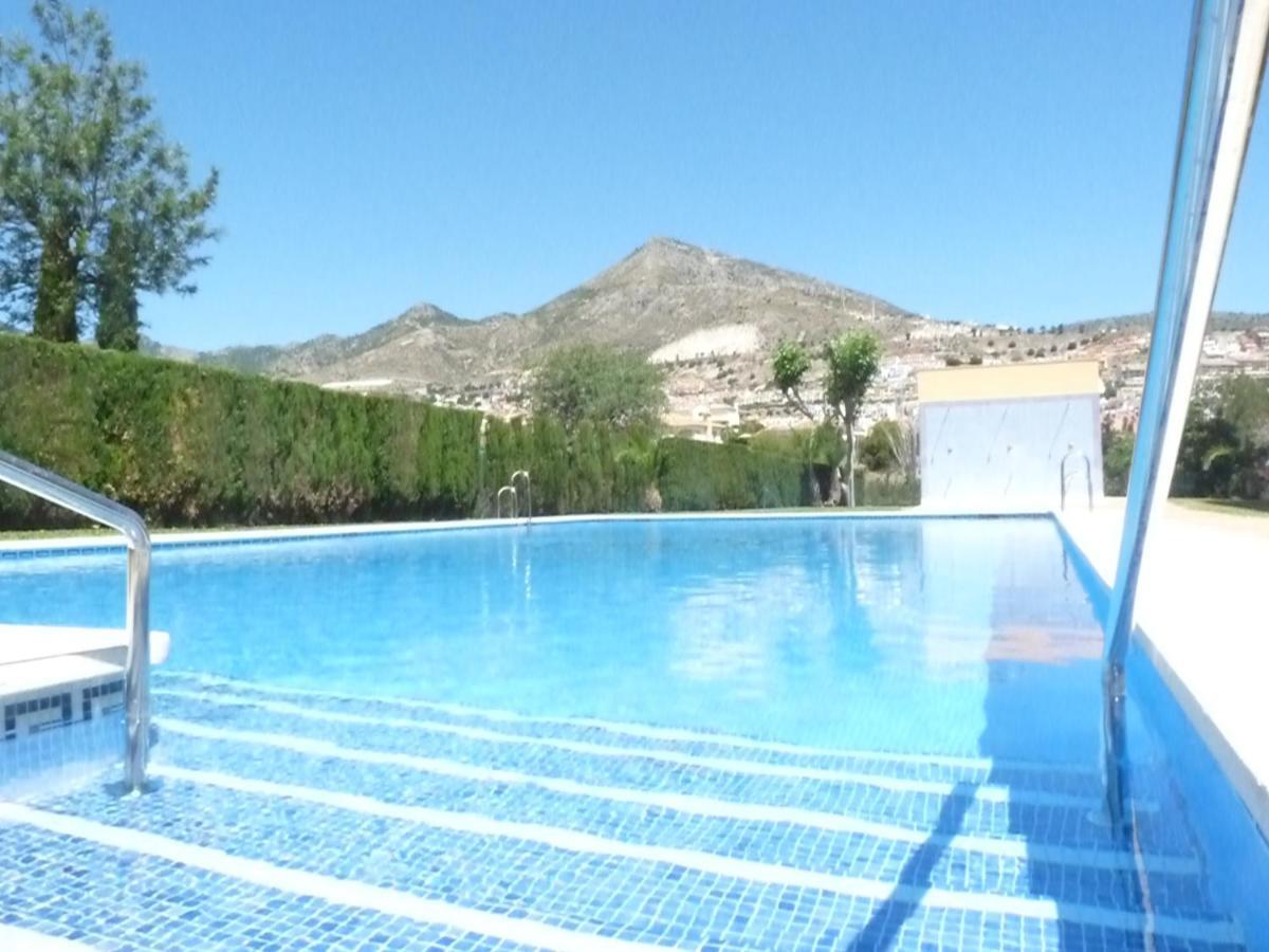Calamorro Views