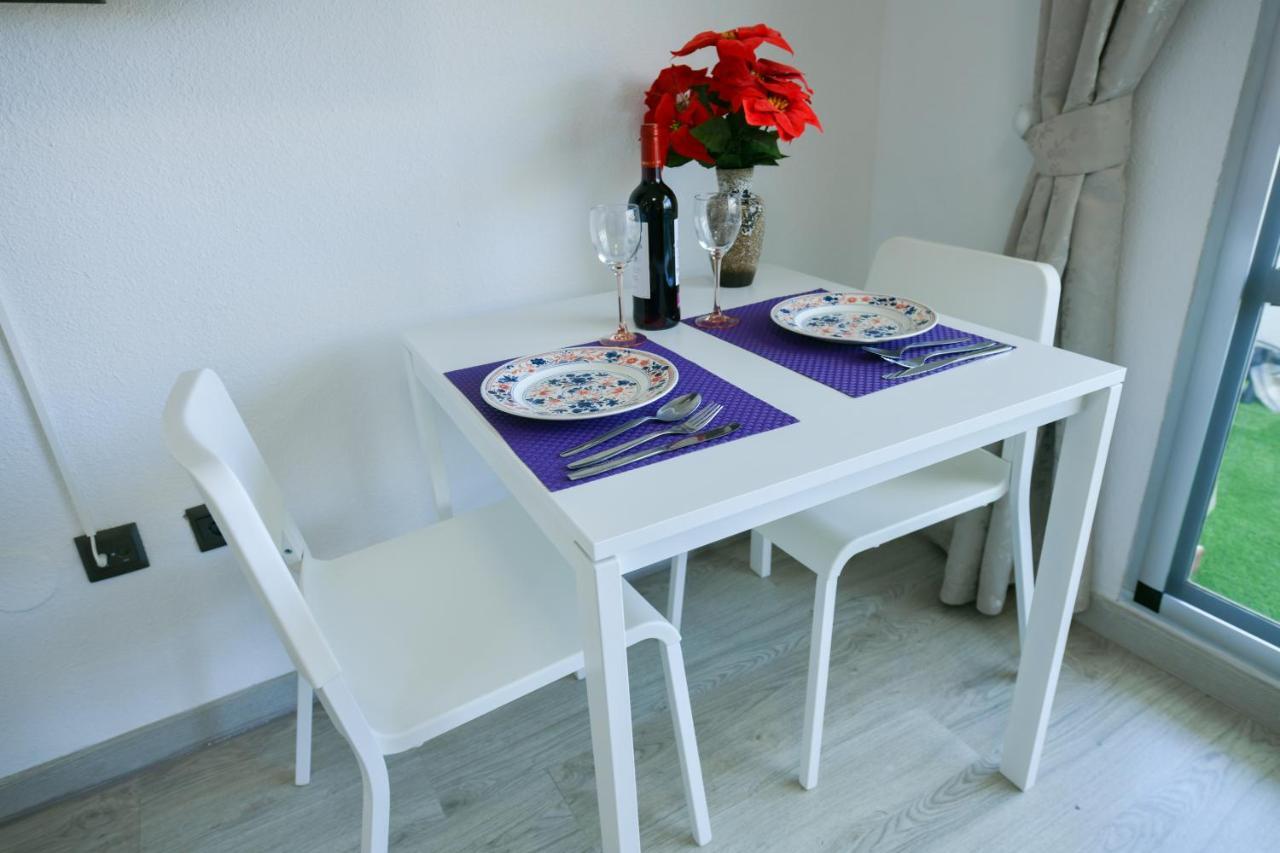Benal Beach Sea Front Holiday Apartment