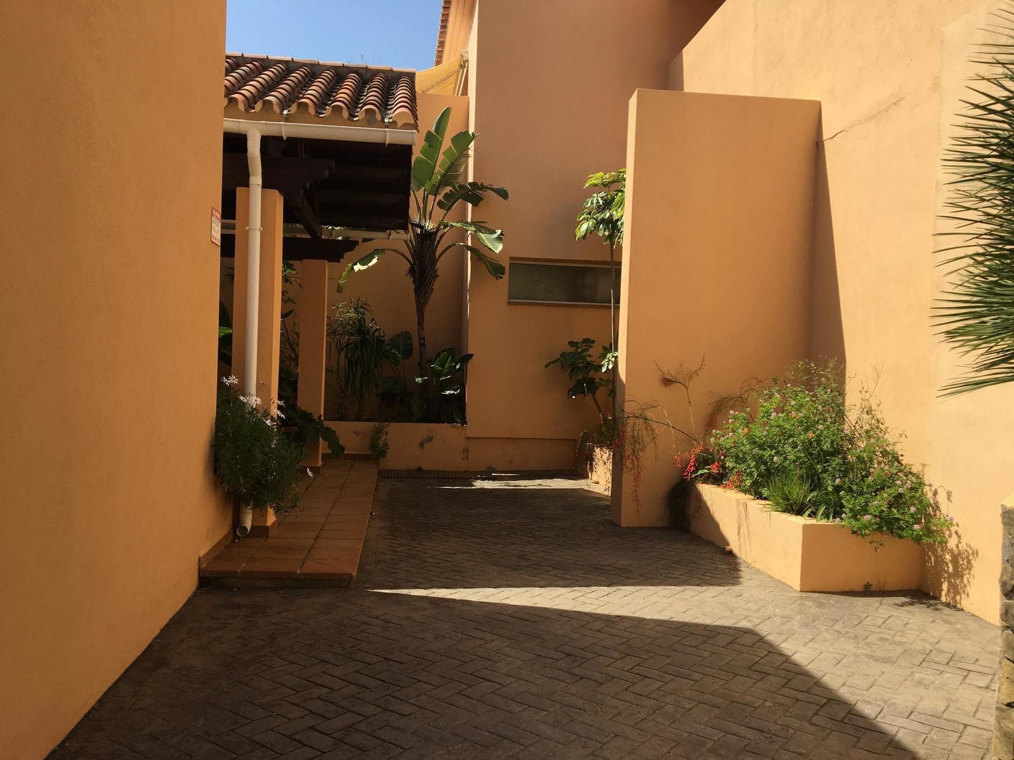 With 4 Bedrooms In Benalmadena, With Wonderful Sea View, Private *