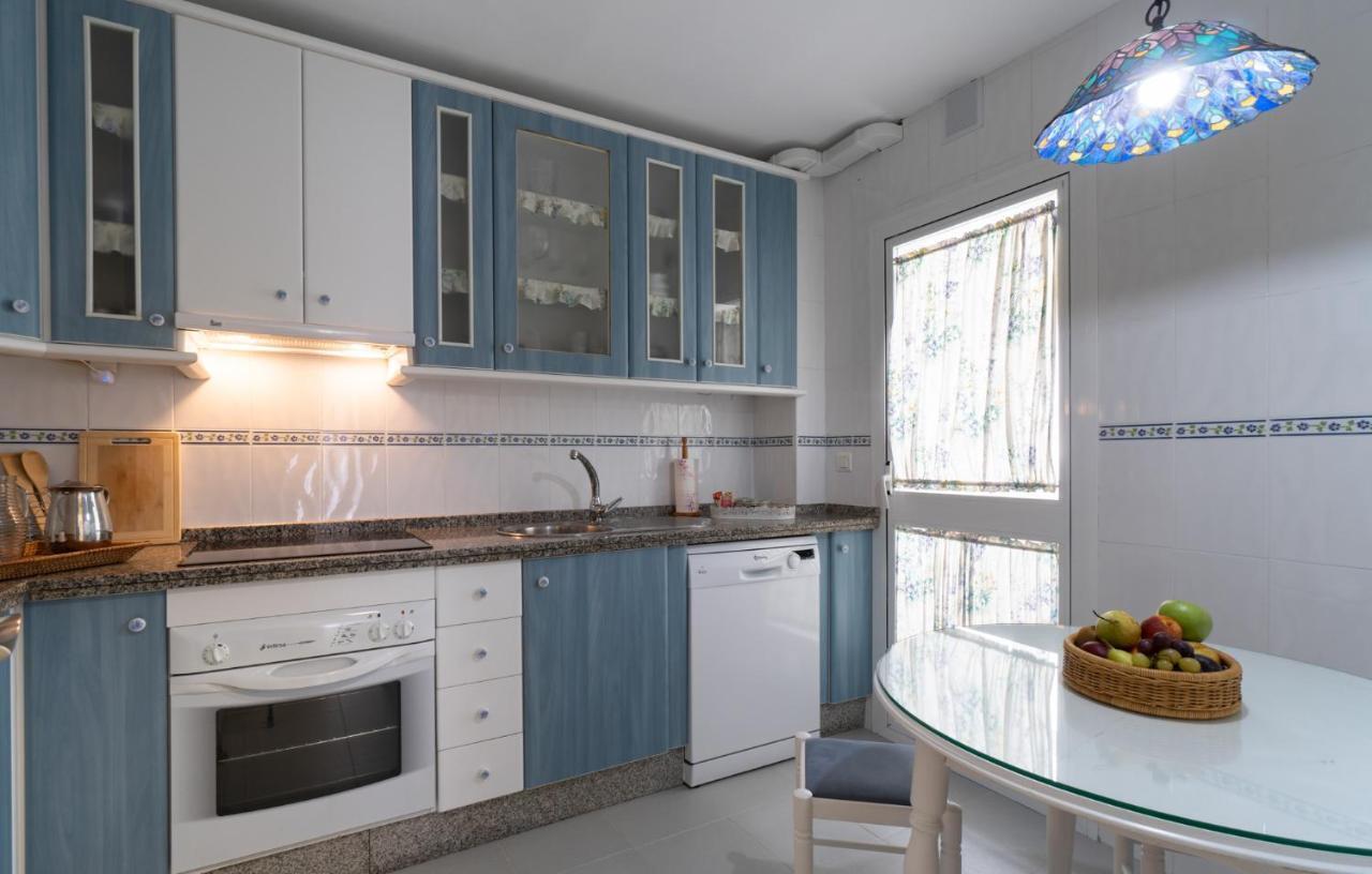 Holidays & Homes I Playa, Piscinas ,relax Apartment