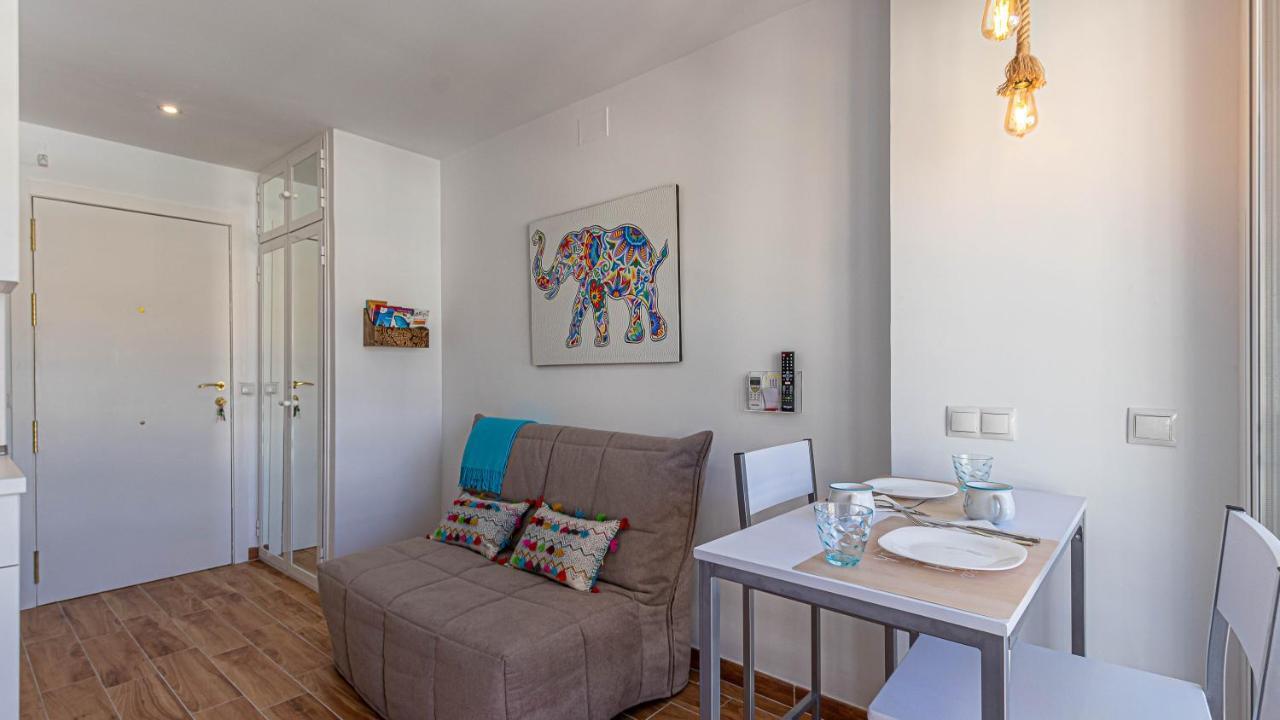 Apartment 797 Rentals- Coqueto Estudio A 3 Min De La Playa Benalmadena