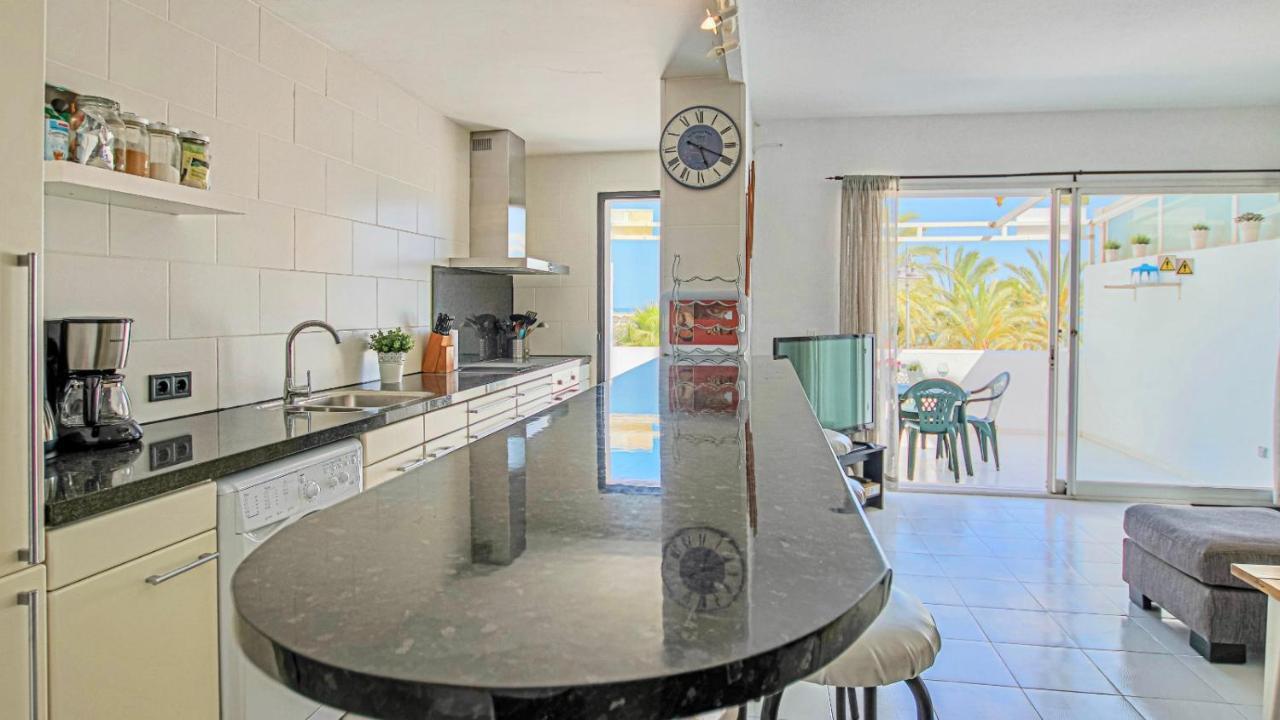 2 Bedroom Beach Front Benalmádena