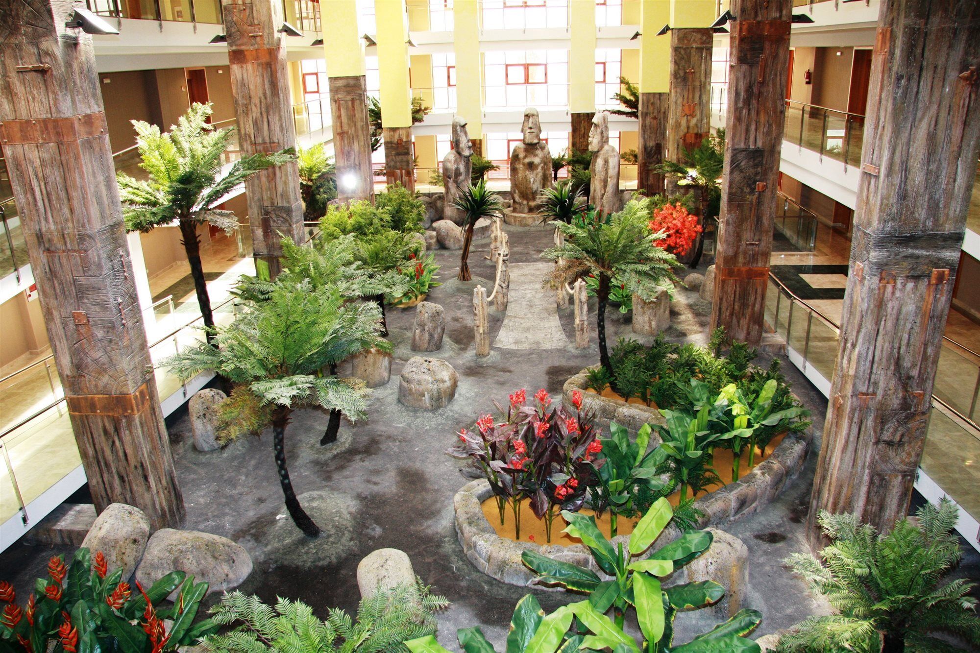 World Polynesia Hotel