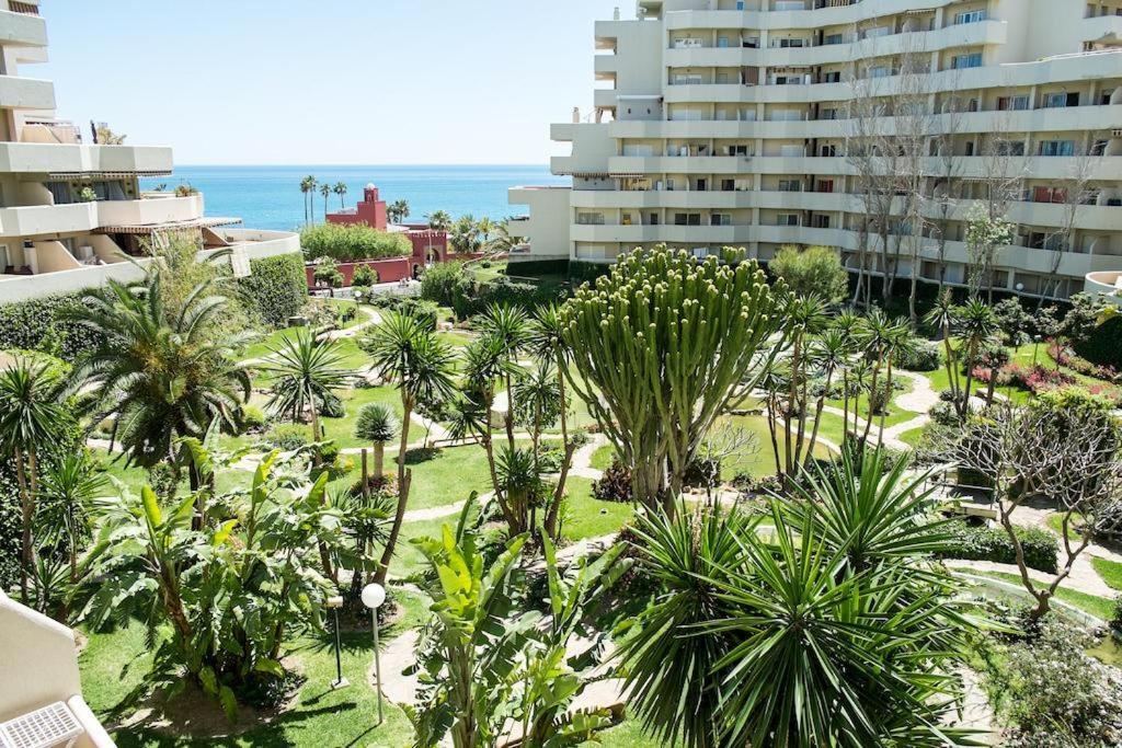 Benalbeach Playa Apartment