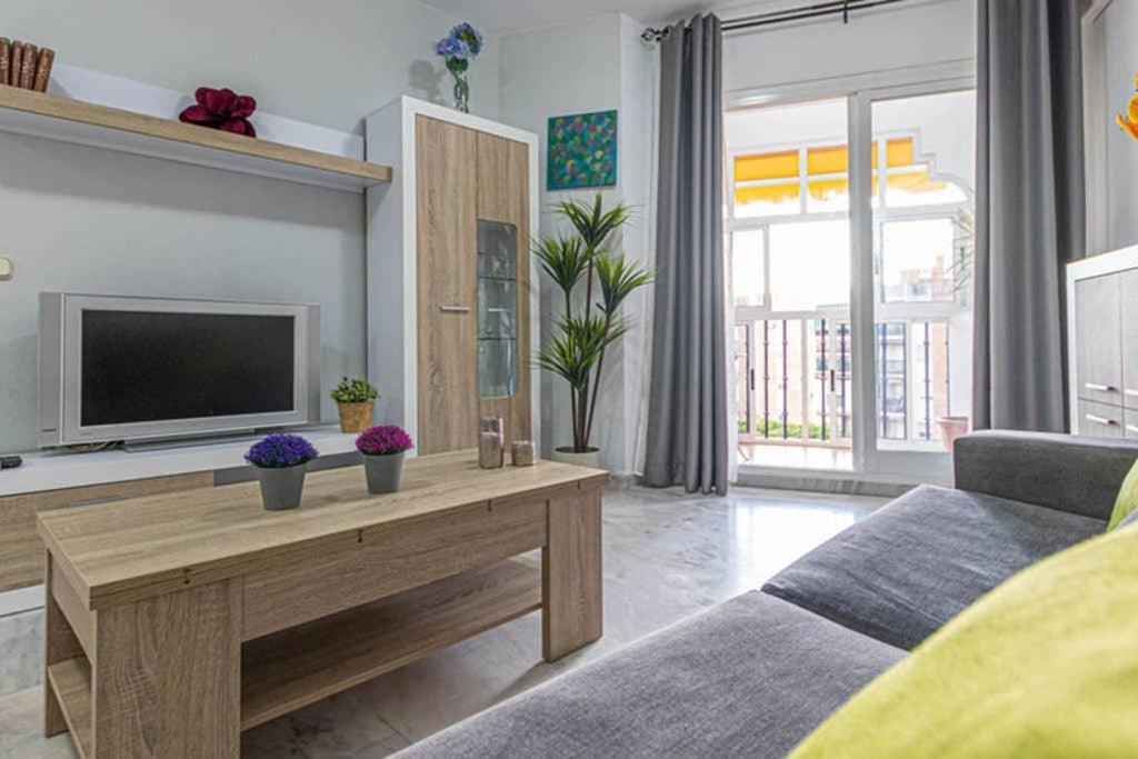 797 Holiday Rentals- Acogedor Apartamento En El Centro De Benalmádena