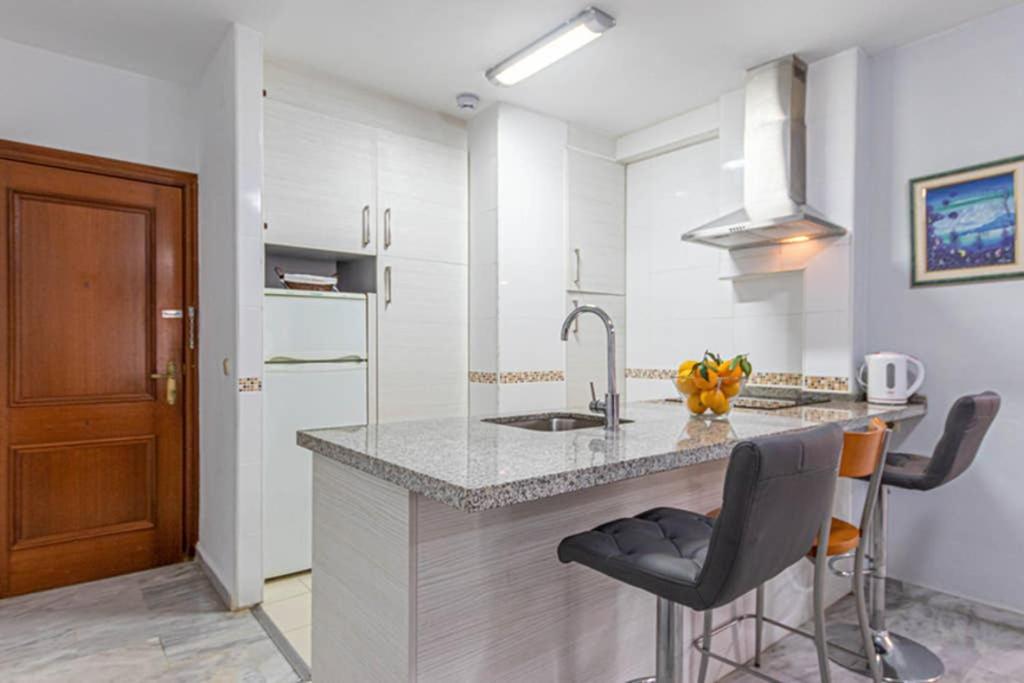 797 Holiday Rentals- Acogedor Apartamento En El Centro De Benalmádena