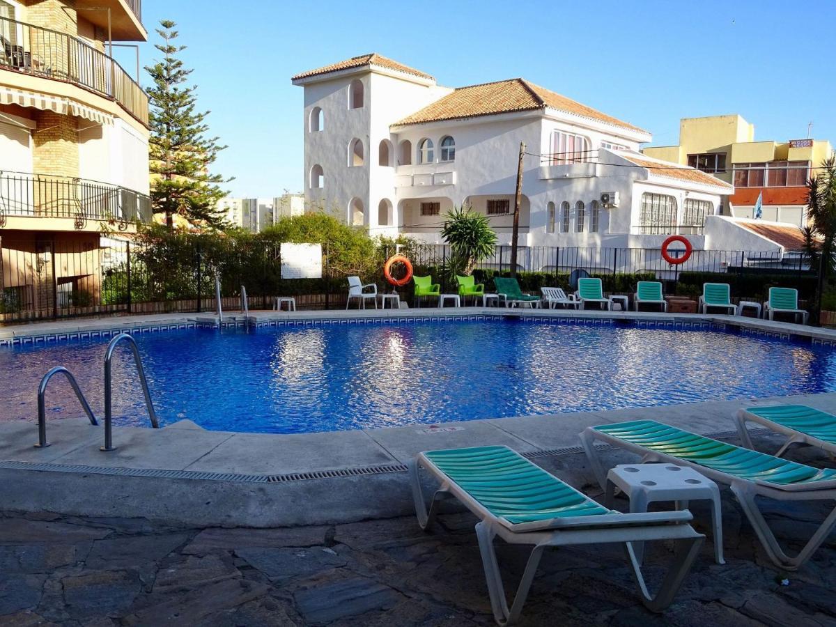 Benalmádena studio home with sea view, very near the beach *