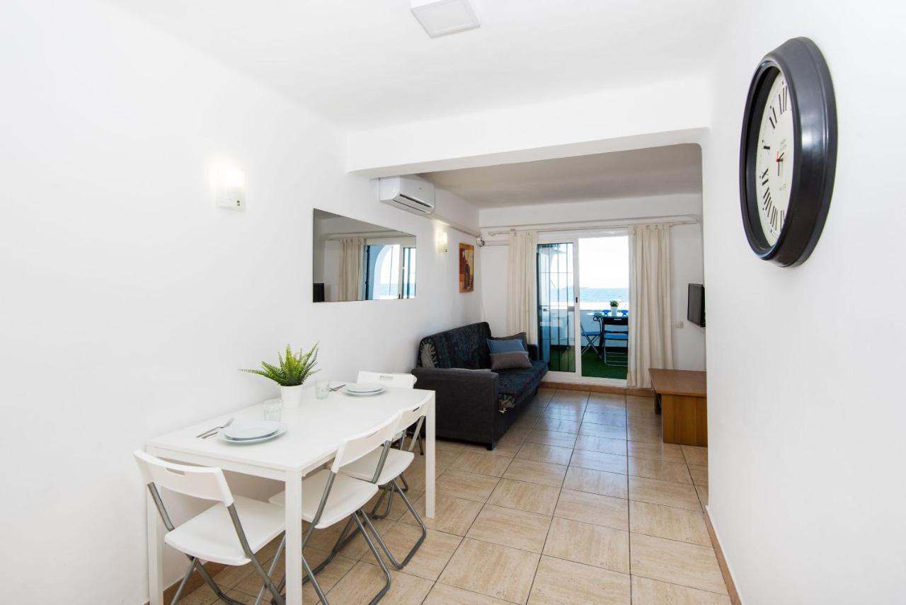 Carola 2 - Apartamento En Primera Linea *