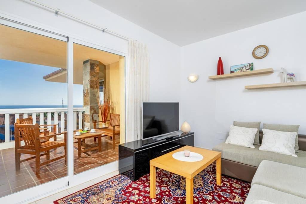 Apartamento Lovely Seaview In El Higueron By Costarentals - Ref 106 Benalmádena