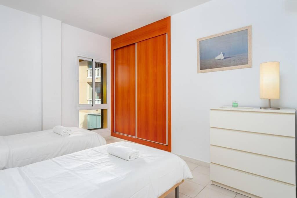 Lovely Seaview In El Higueron By Costarentals - Ref 106 *