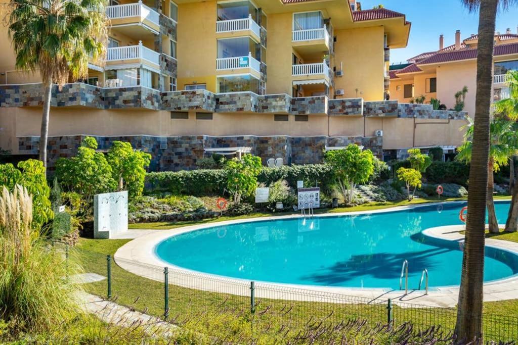 Apartamento Lovely Seaview In El Higueron By Costarentals - Ref 106