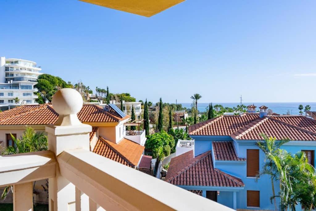 Apartment Lovely Seaview In El Higueron By Costarentals - Ref 106 Benalmadena