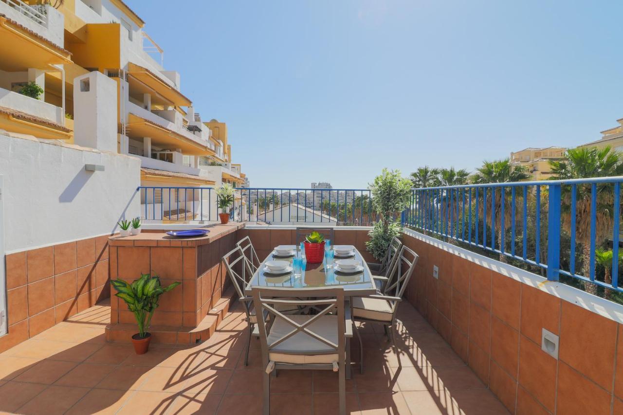 C43 - Family House With Terrace And Shared Pool Holiday home