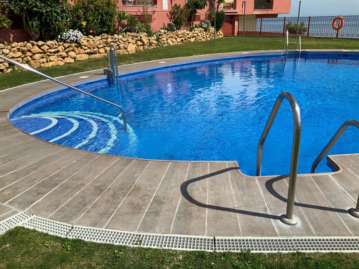 De 2 Dormitorios, Gran Terraza, Vistas Al Mar Cerca Playa Carvajal Benalmadena
