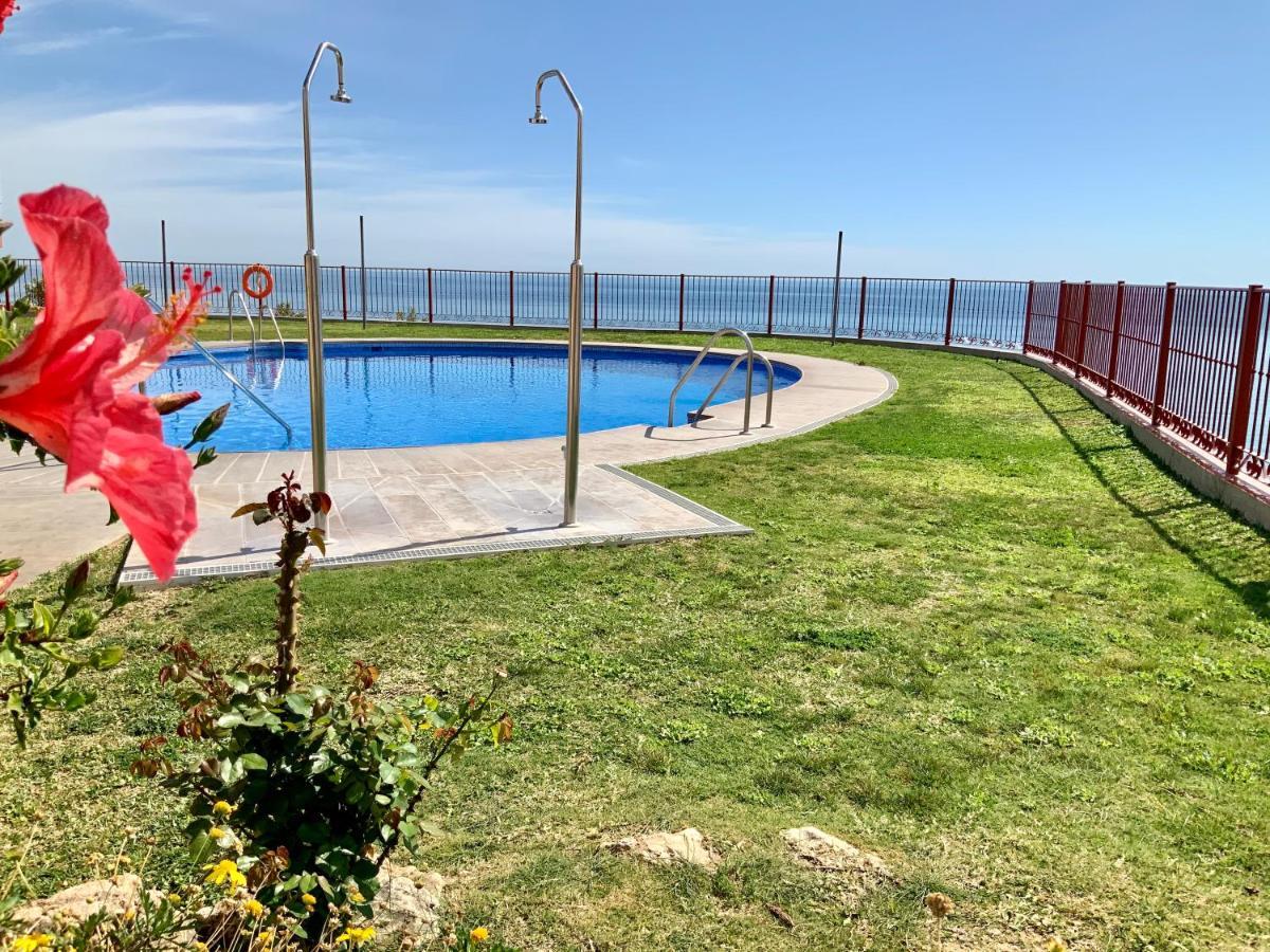 De 2 Dormitorios, Gran Terraza, Vistas Al Mar Cerca Playa Carvajal *
