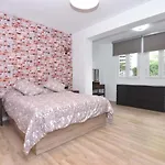 El Parque Suite