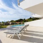 Nice Apartment With A Sunny Terrace